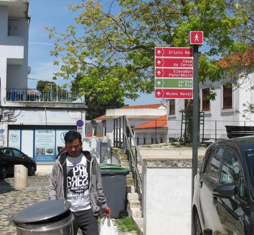 Anthony'S Place Almada Eksteriør billede